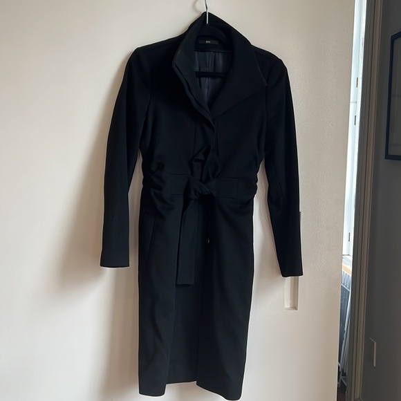 Black Hugo Boss belted wool and angora coat - Picture 2 of 7